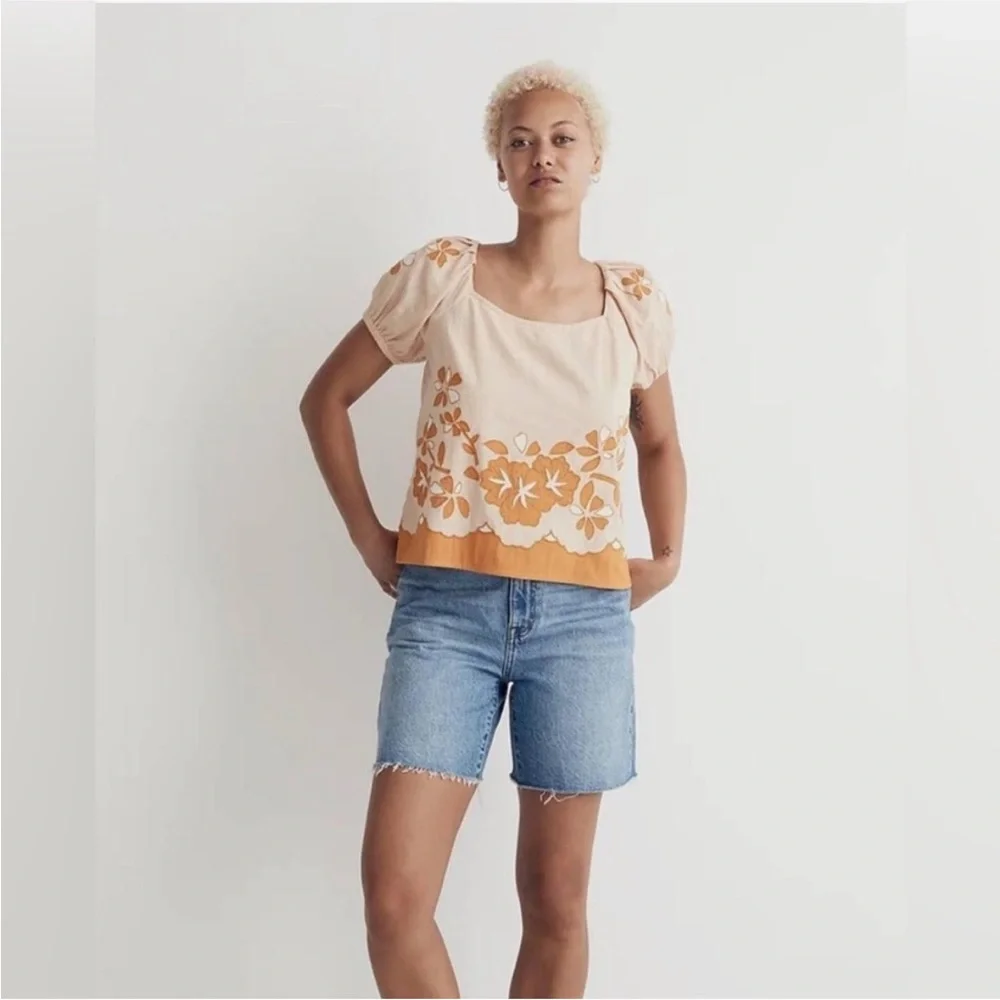 Floral Puff-Sleeve Square Neck Top in Peach